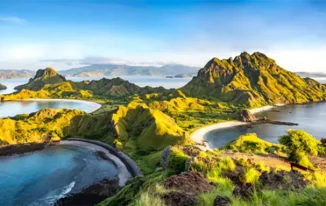 Exploring Komodo in Style: From Tour Packages to Private Phinisi Charters